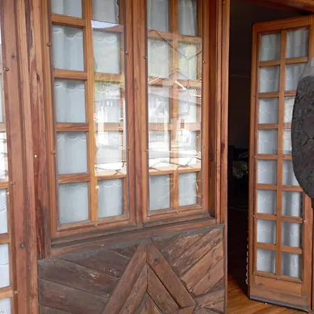 Stone House - Location Yellow Апартаменты *